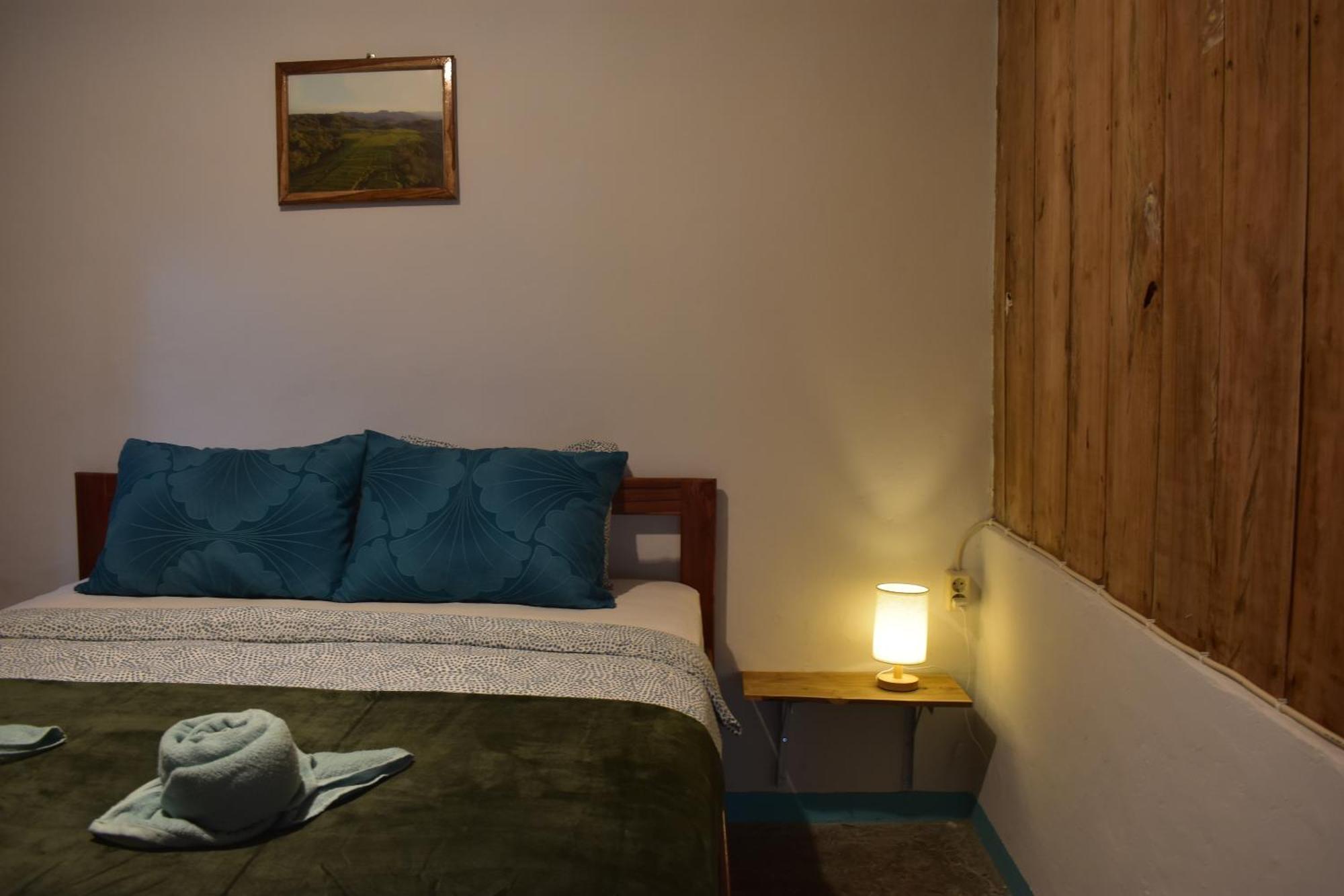 Mama'S Homestay Ruteng Phòng bức ảnh